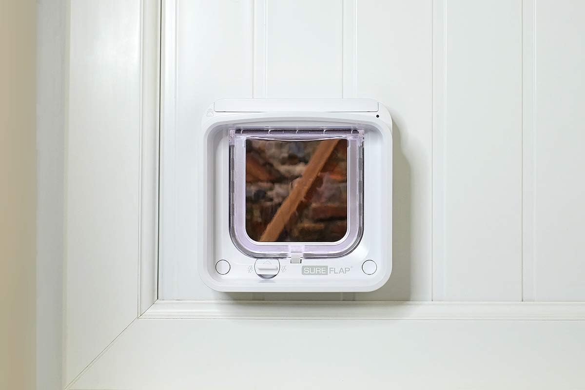 Sure Petcare SureFlap Microchip Cat Flap Connect with Sure Petcare Hub, DualScan Technology, RFID Collar Tags and Microchip Compatible, Mobile App Control, 4 x AA Batteries Required, Not Included